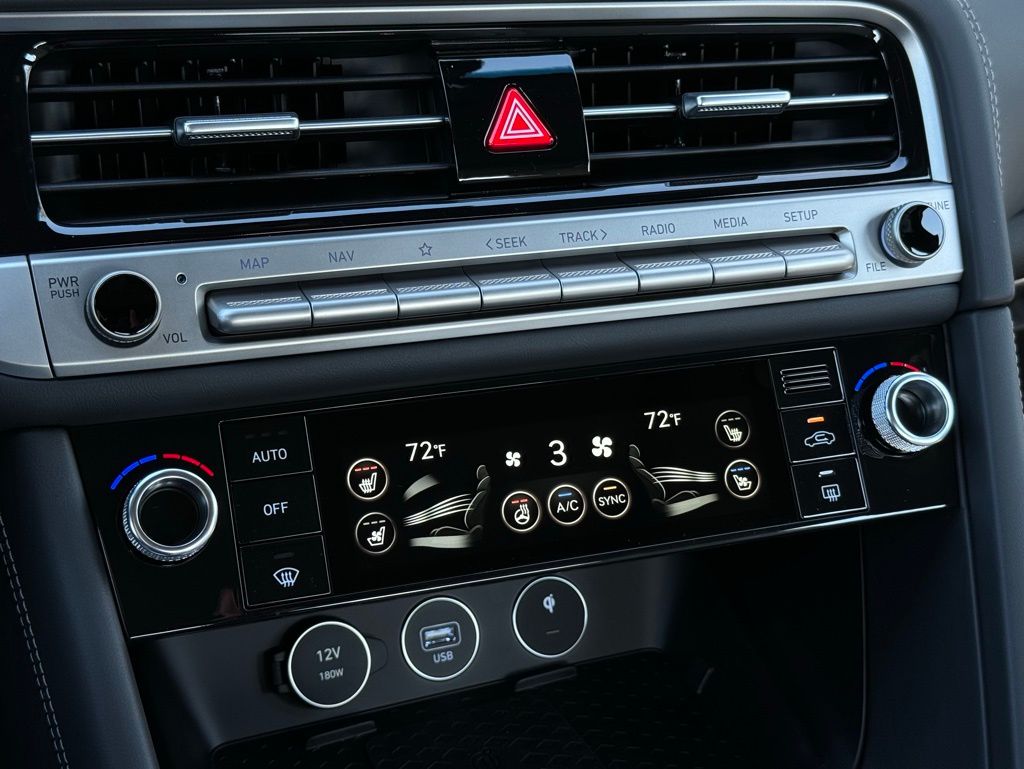 2025 Genesis G70 3.3T Sport Advanced photo 30