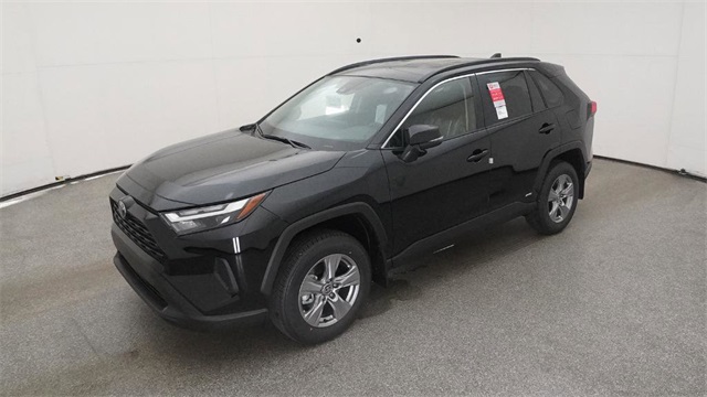 2025 Toyota RAV4 LE's photo