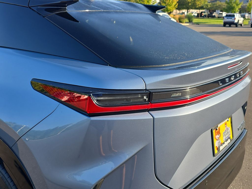 2023 Lexus RZ 450e Luxury photo 34