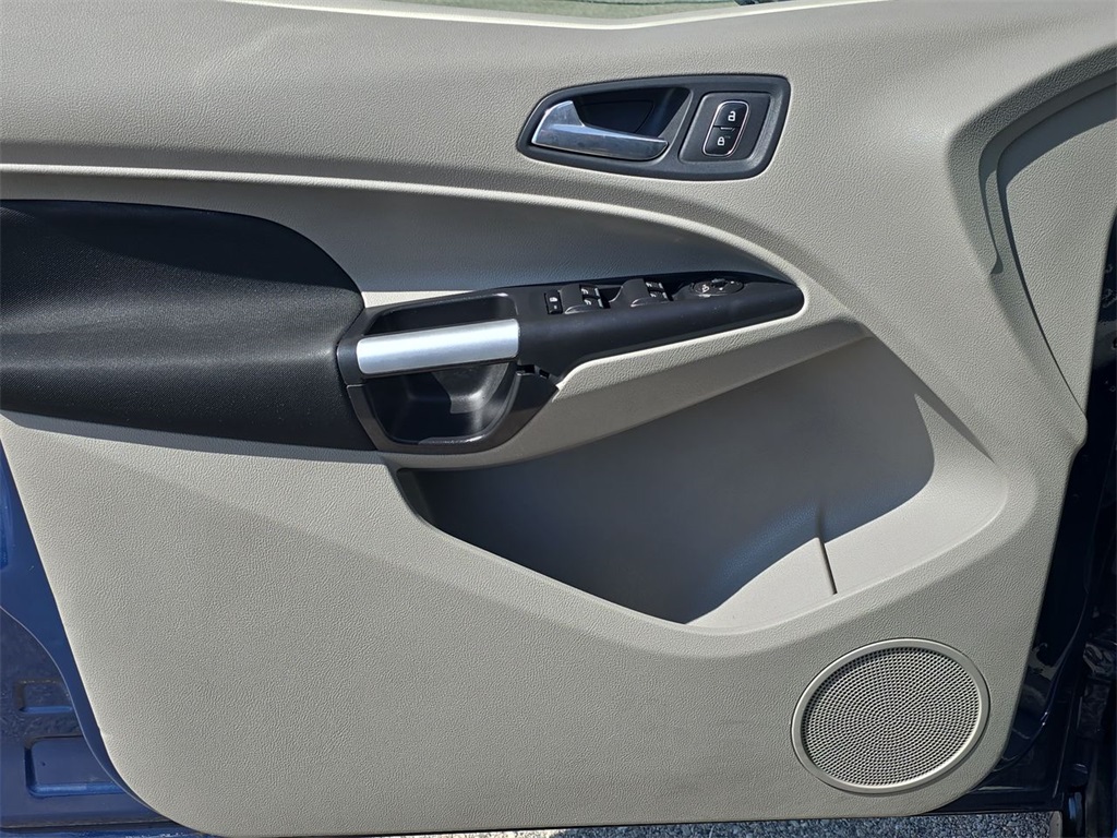 2020 Ford Transit Connect XLT photo 21