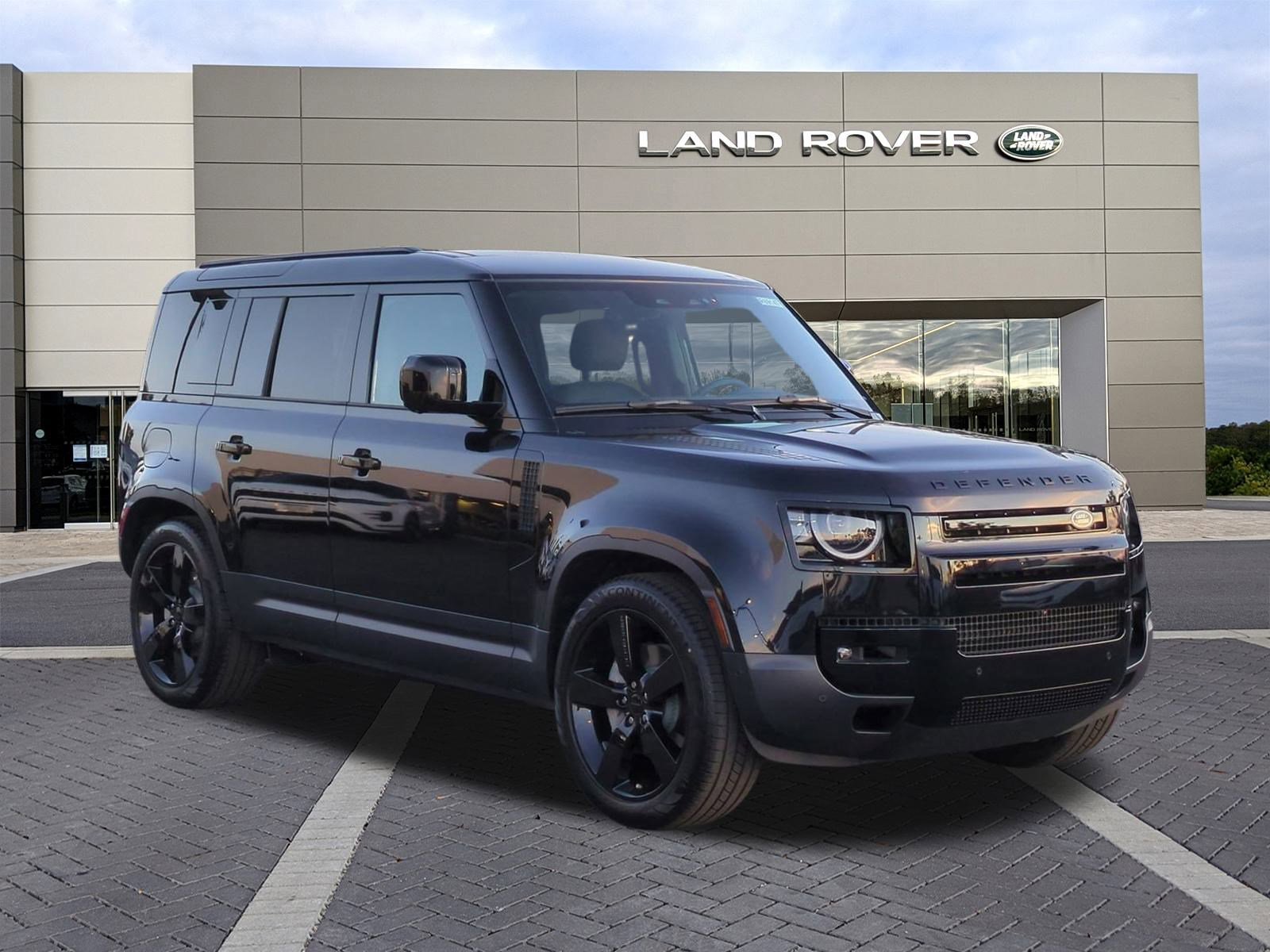 2026 Land Rover Defender 110 S photo 2