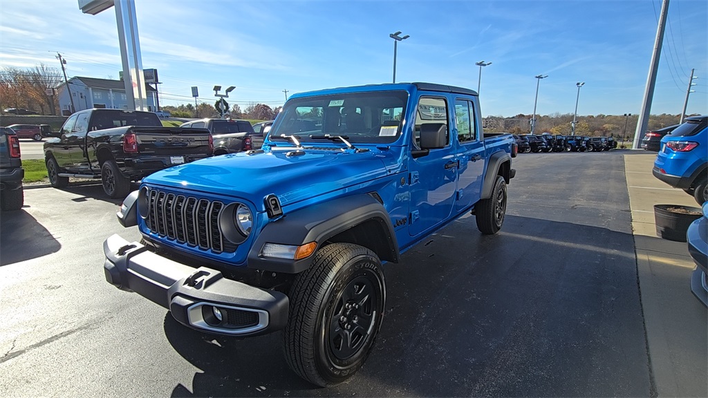 2026 Jeep Gladiator Sport photo 2