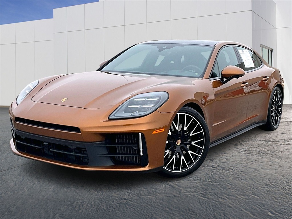2025 Porsche Panamera Base's photo