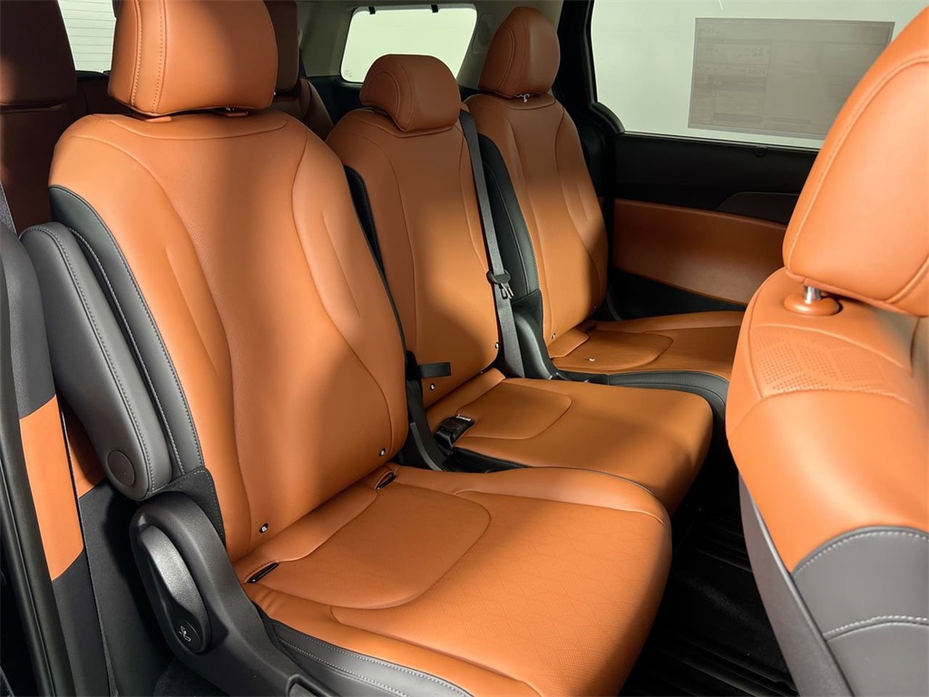 2026 Kia Carnival SX photo 27