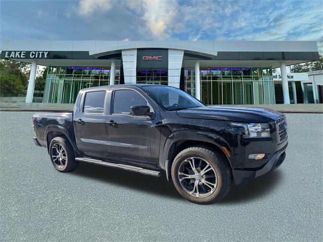 2022 Nissan Frontier SV's photo