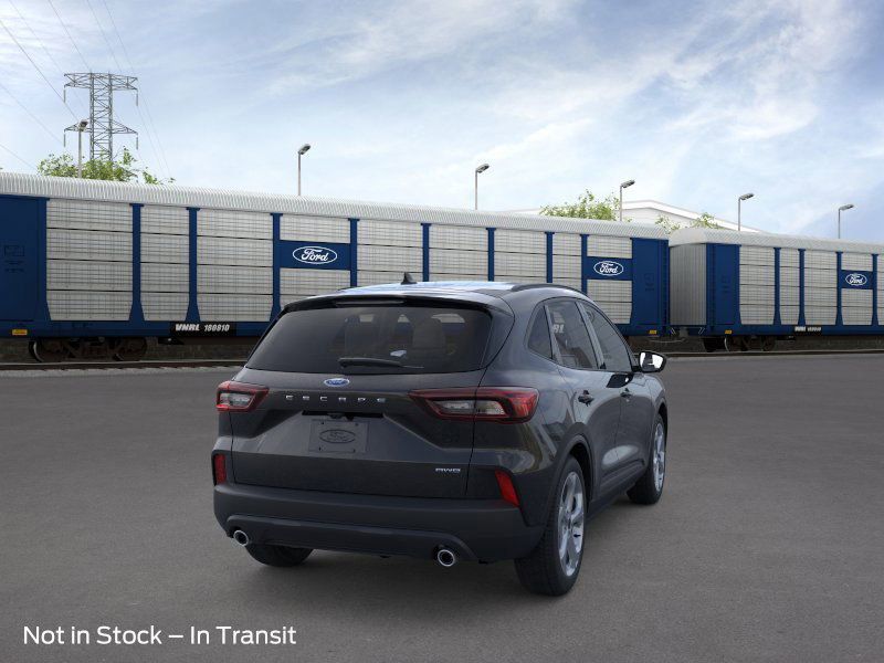 2026 Ford Escape ST-Line photo 4