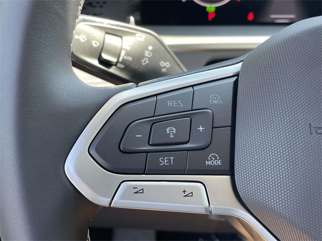 2025 Volkswagen Tiguan SE photo 21