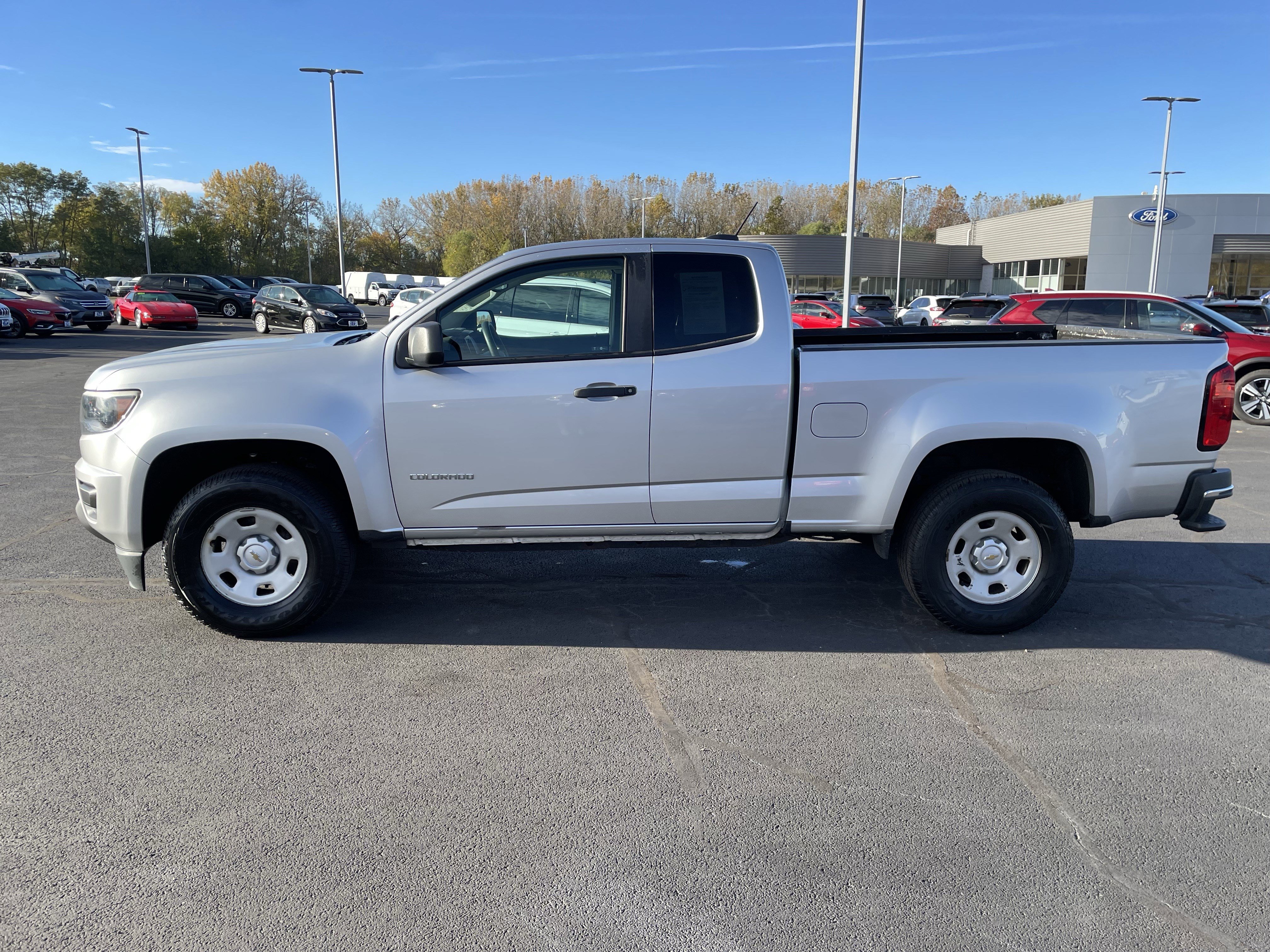 Used 2017 Chevrolet Colorado Work Truck with VIN 1GCHSBEA0H1263122 for sale in East Peoria, IL