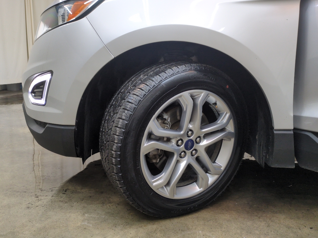 2018 Ford Edge Titanium photo 10