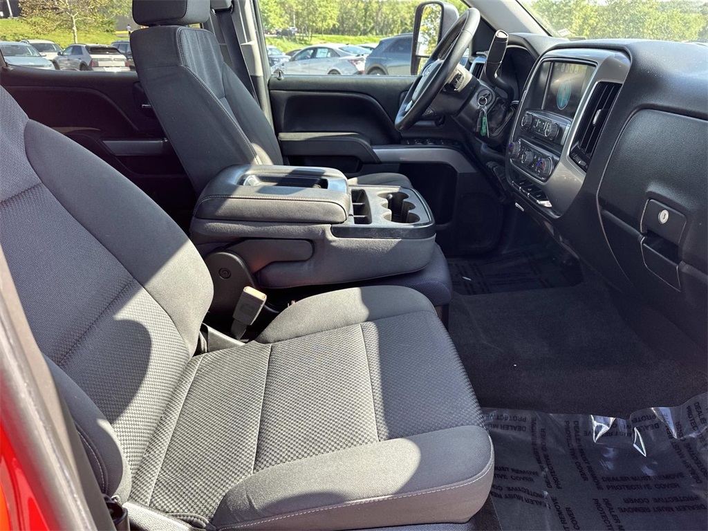 2017 Chevrolet Silverado 1500 LT photo 13