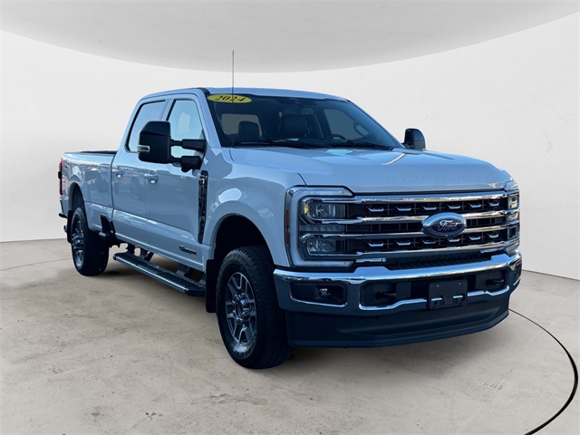 2024 Ford F-350 Super Duty Lariat's photo