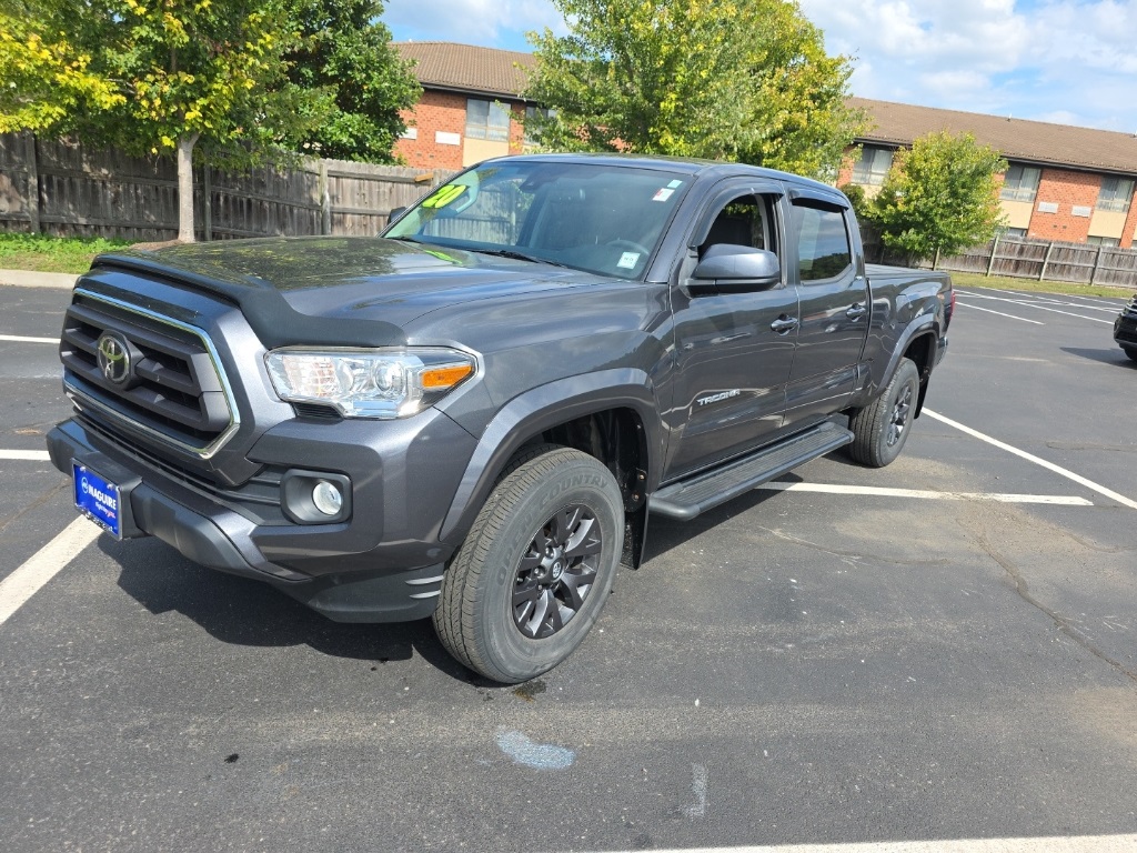 2020 Toyota Tacoma SR5's photo