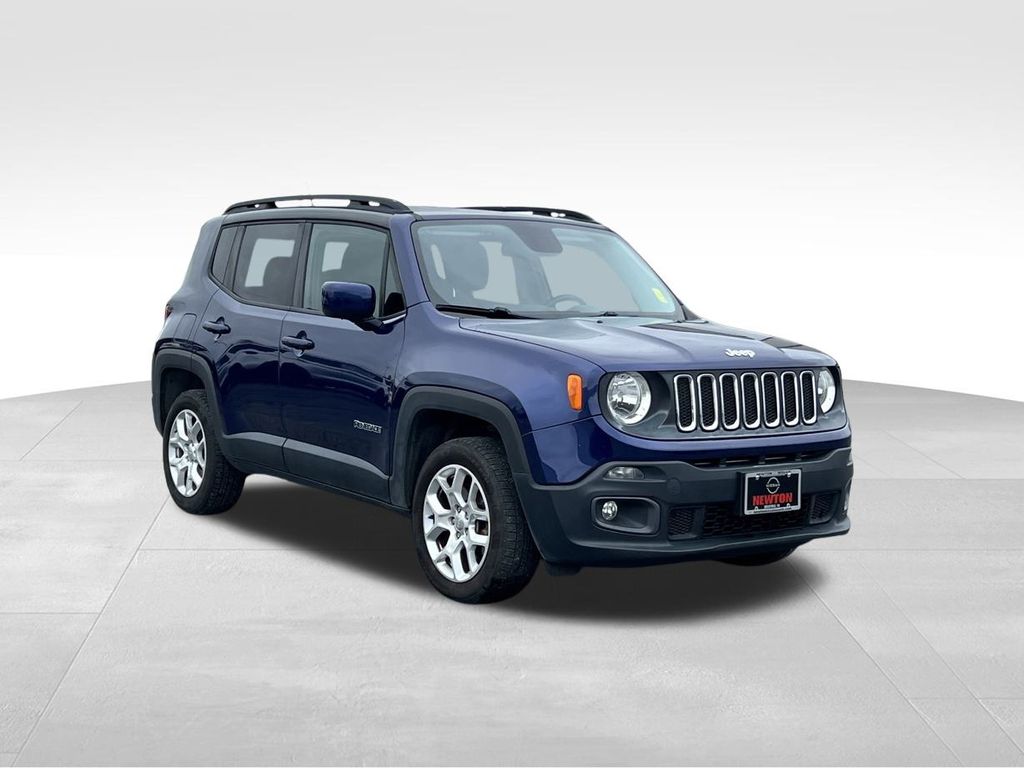 2016 Jeep Renegade Latitude's photo