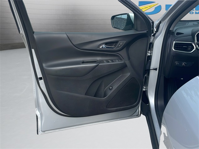 2022 Chevrolet Equinox LT photo 29