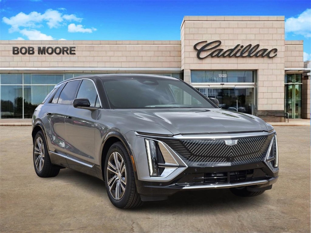 2025 Cadillac Lyriq Luxury photo 3
