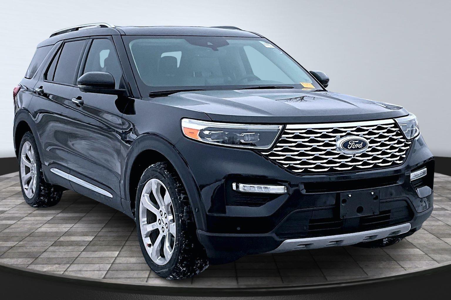 2020 Ford Explorer Platinum's photo