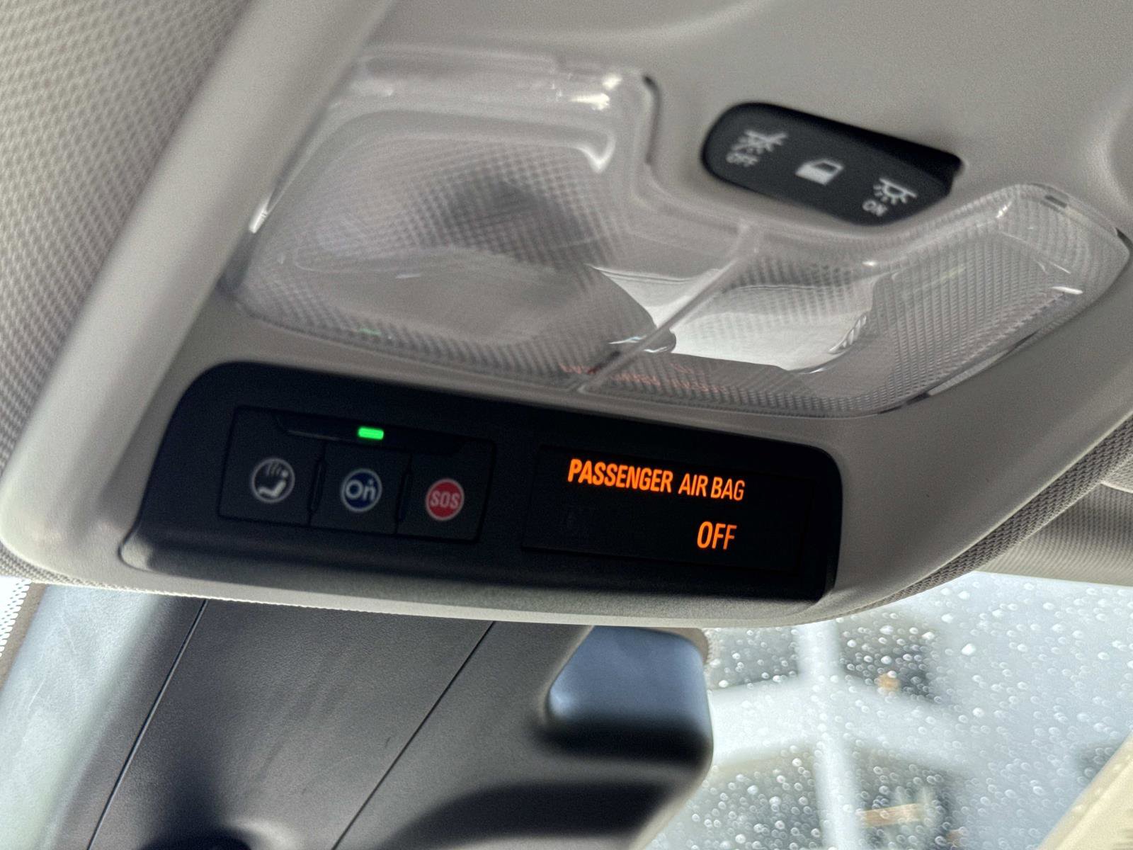 2022 Chevrolet Bolt EUV Premier photo 28