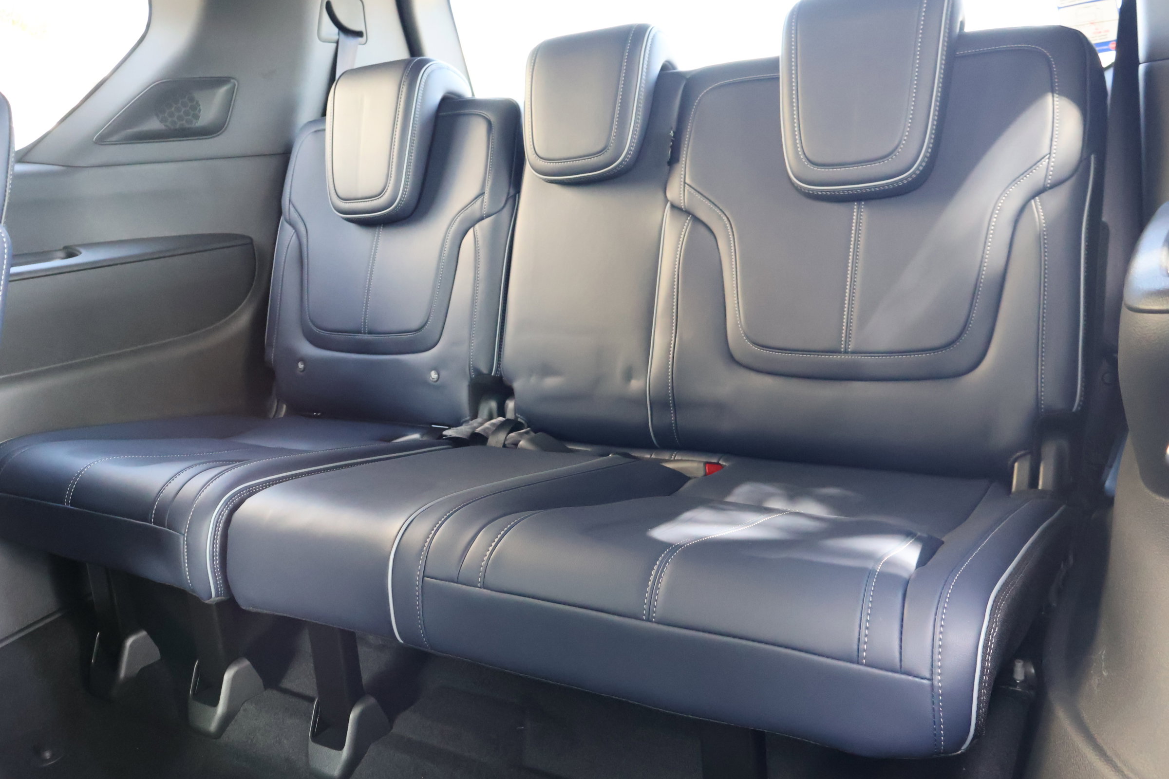 2026 Infiniti QX80 Sensory photo 13
