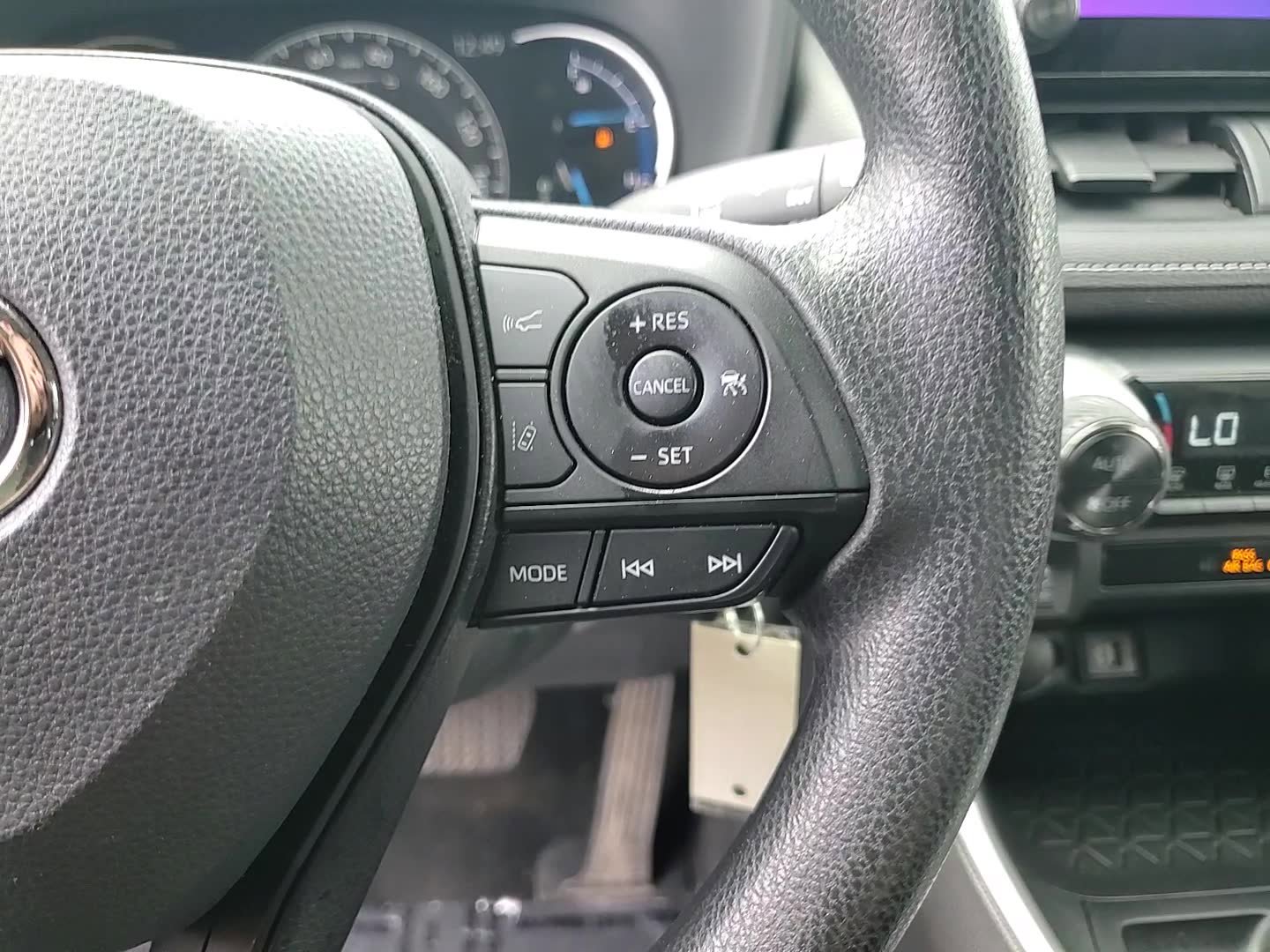 2023 Toyota RAV4 LE photo 15