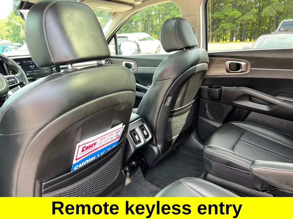 2021 Kia Sorento EX photo 13