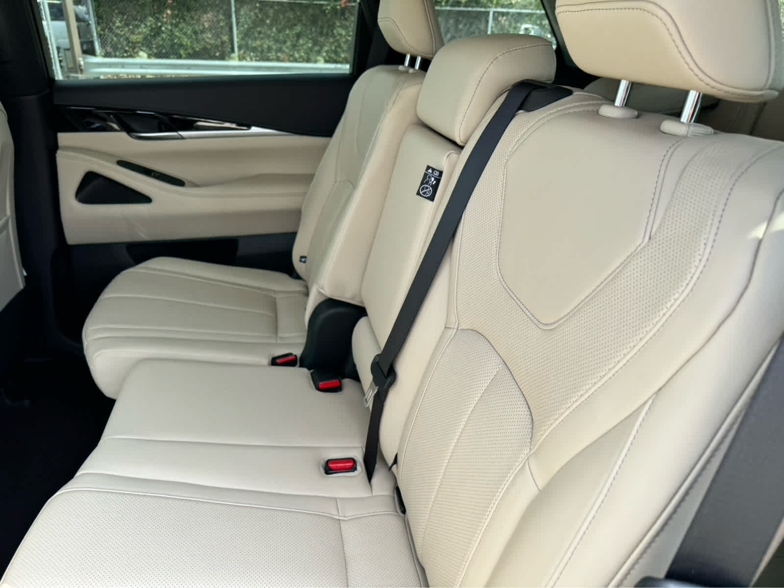 2025 Infiniti QX60 Pure photo 19