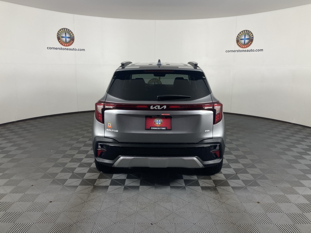 2026 Kia Seltos EX photo 8