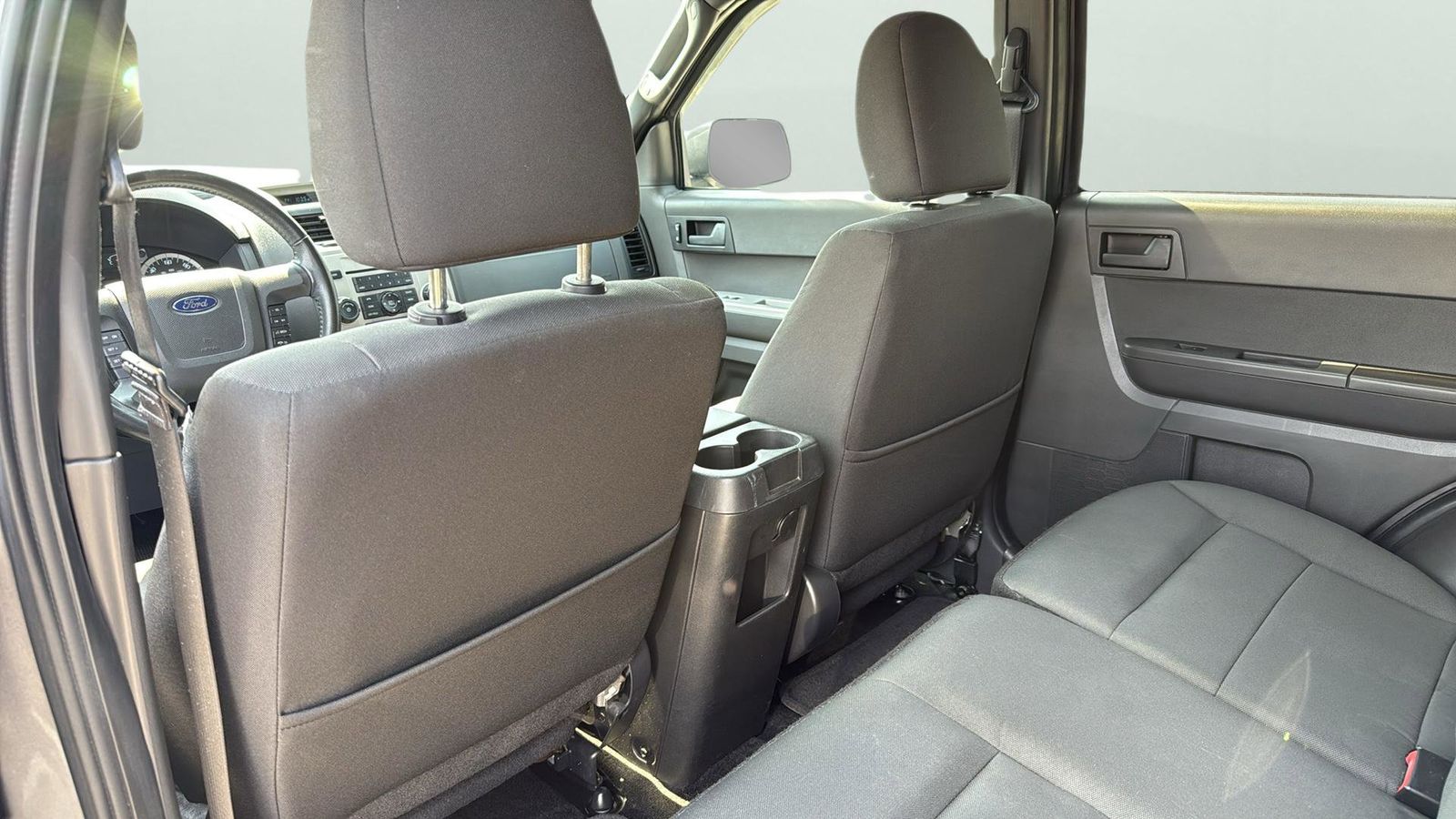 2011 Ford Escape XLT photo 26