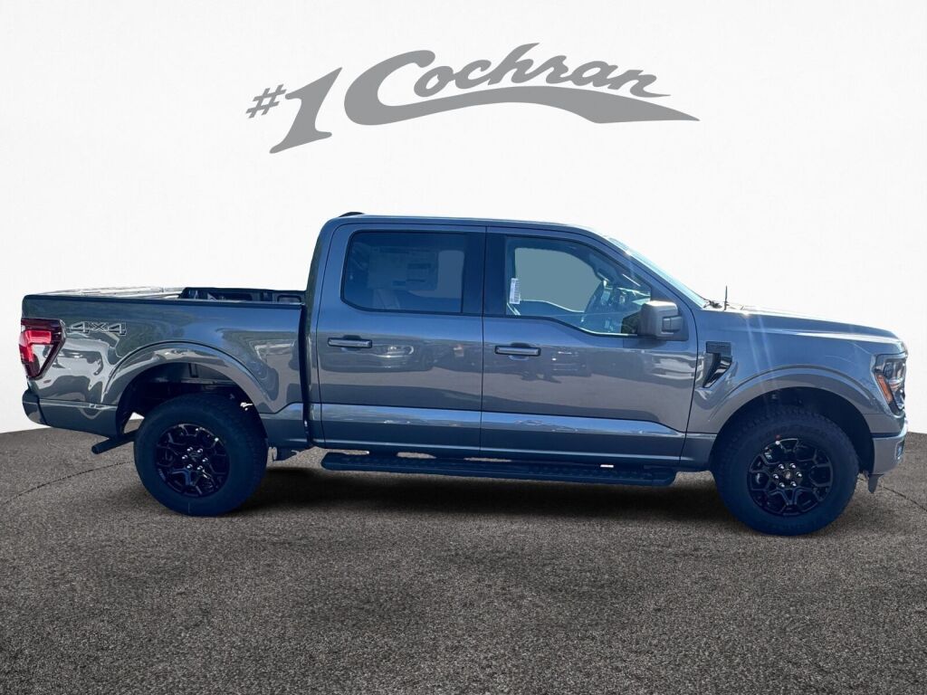 2025 Ford F-150 XLT photo 8
