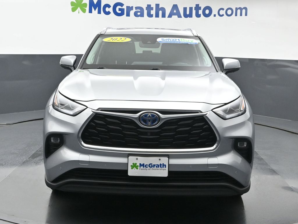 2022 Toyota Highlander Hybrid Limited photo 2