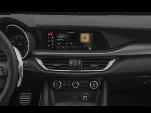 2025 Alfa Romeo Stelvio Base