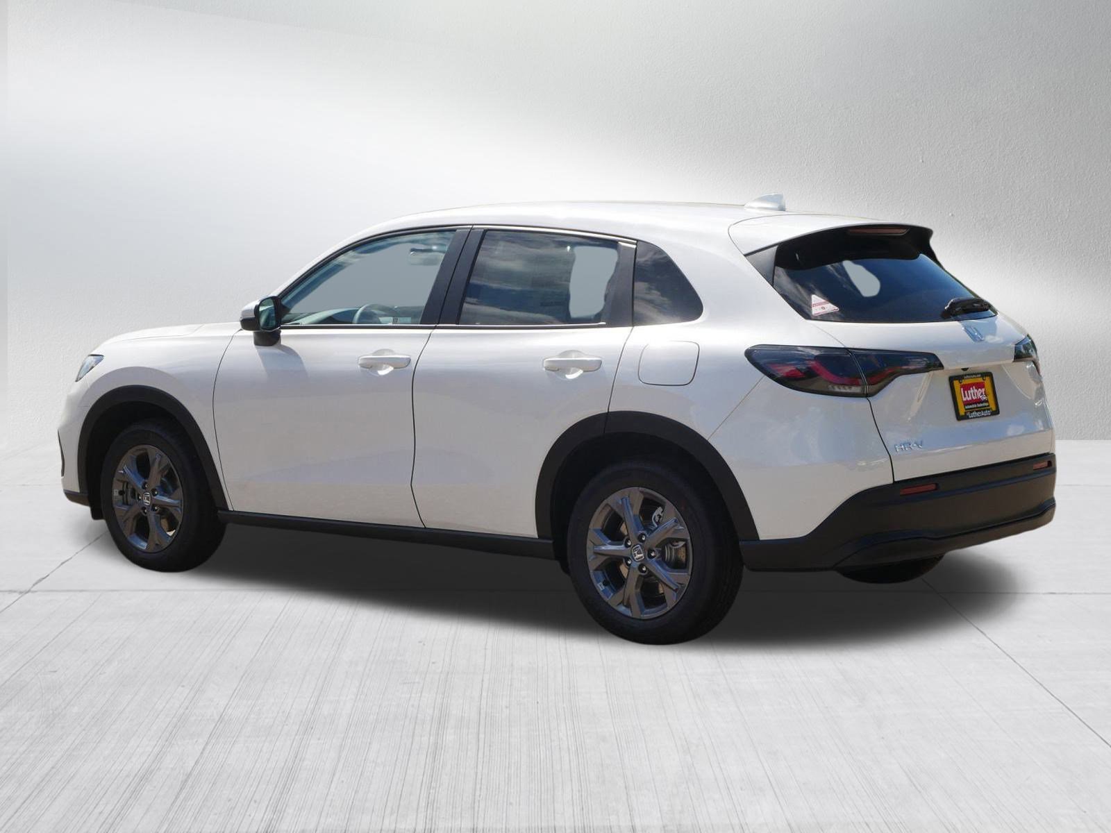 2026 Honda HR-V LX photo 5