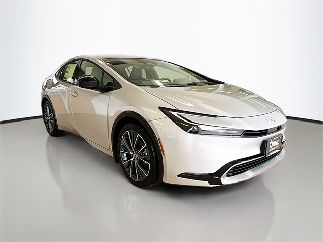 2026 Toyota Prius XLE's photo