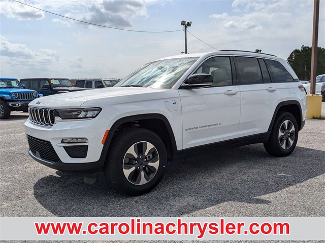 2022 Jeep Grand Cherokee 4xe's photo