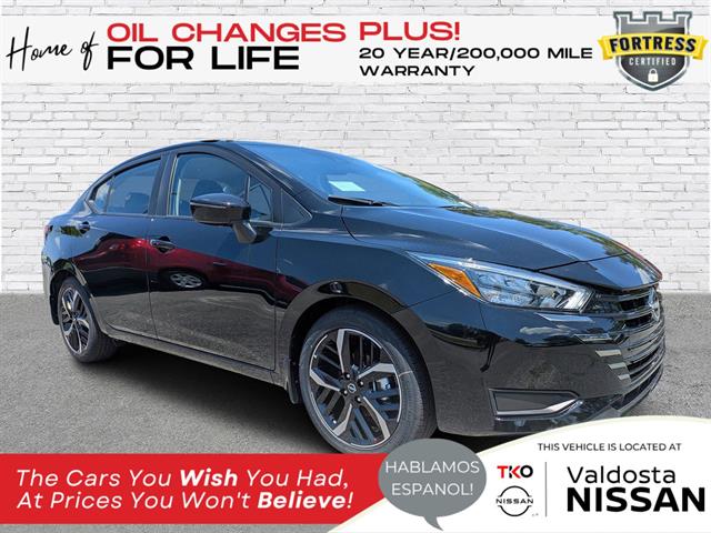 2025 Nissan Versa Sedan SR's photo