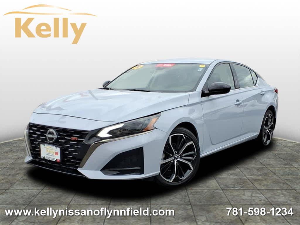 2024 Nissan Altima SR's photo