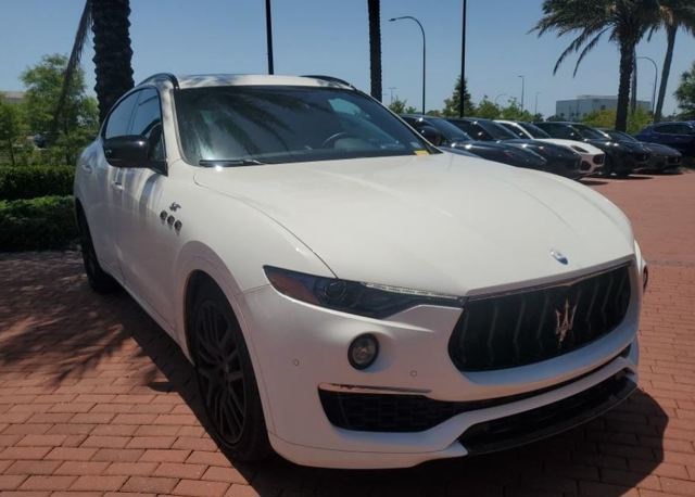 2022 Maserati Levante GT photo 2