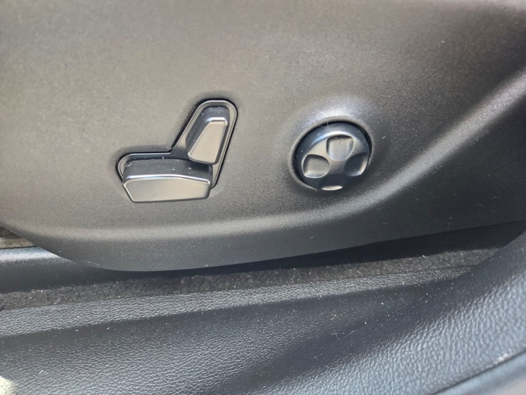 2021 Jeep Cherokee Altitude photo 13