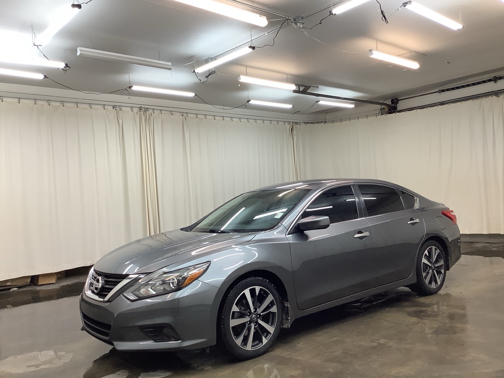 2016 Nissan Altima SR