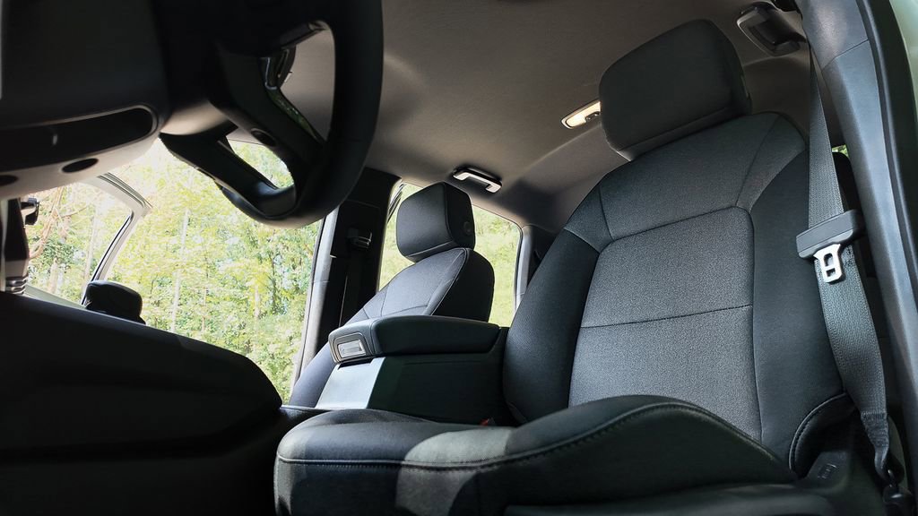 2025 Chevrolet Colorado LT photo 17
