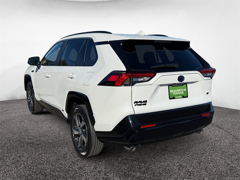 2024 Toyota RAV4 Prime SE photo 2