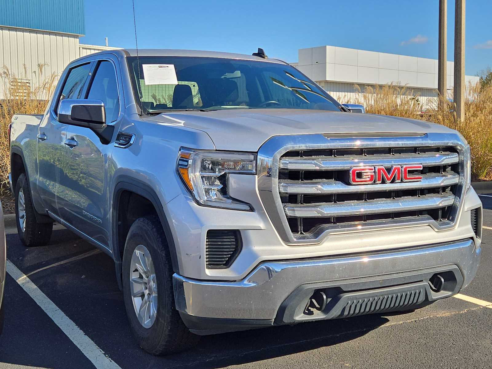2021 GMC Sierra 1500 SLE's photo