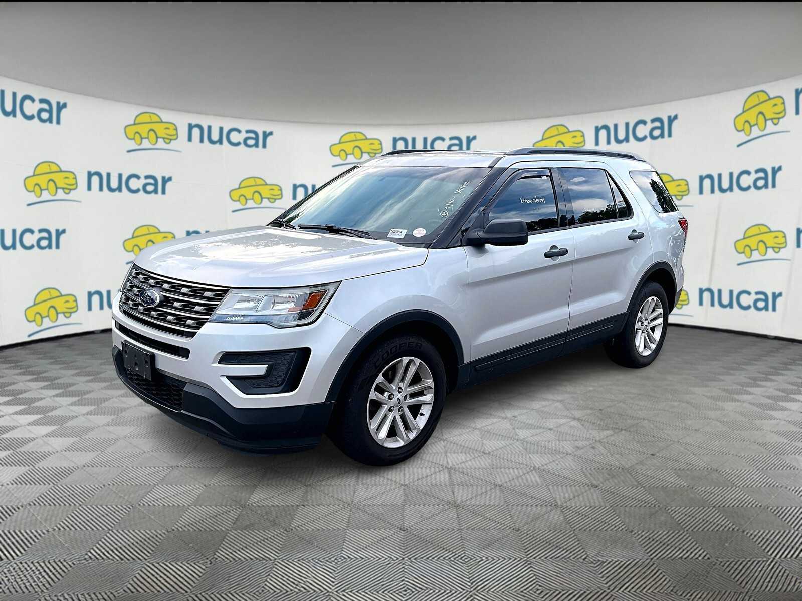 2016 Ford Explorer Base photo 2