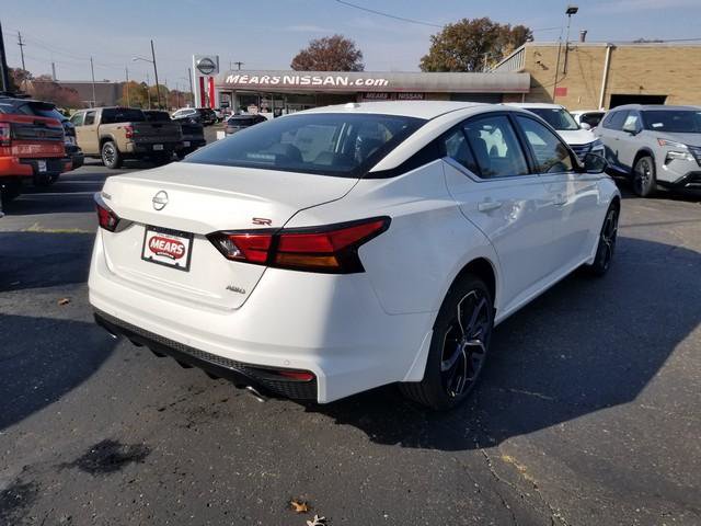 2025 Nissan Altima 2.5 SR photo 4