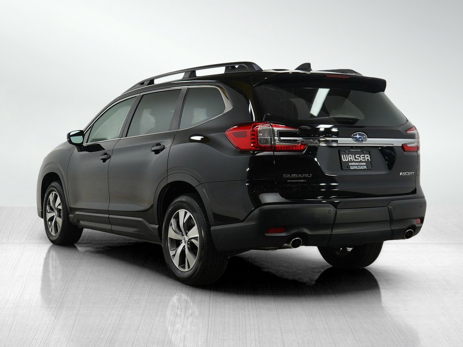 2024 Subaru Ascent Premium photo 3