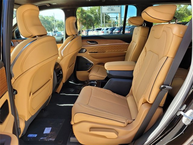2025 Jeep Grand Cherokee L Summit Reserve photo 13