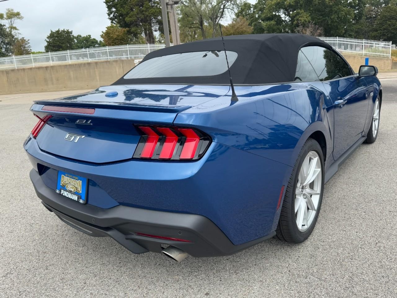 2024 Ford Mustang GT Premium Convertible photo 2
