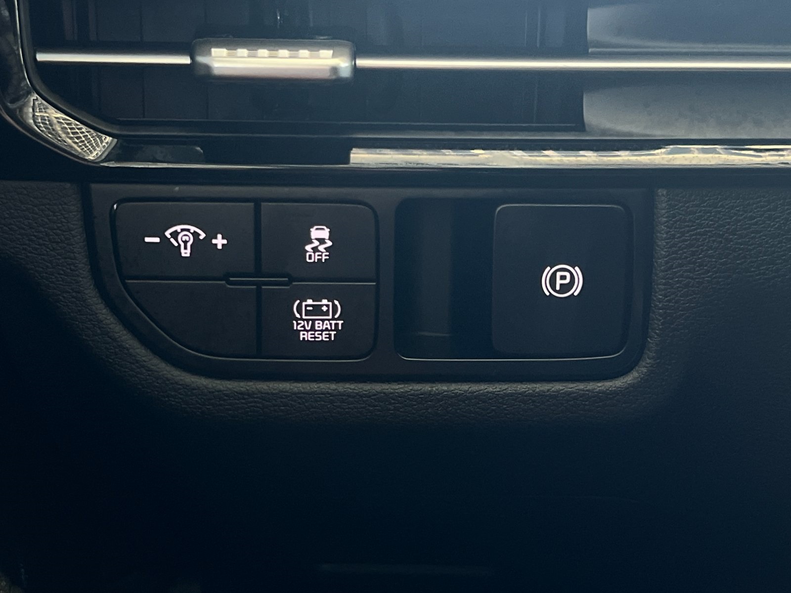 2026 Kia Sportage Hybrid S photo 27