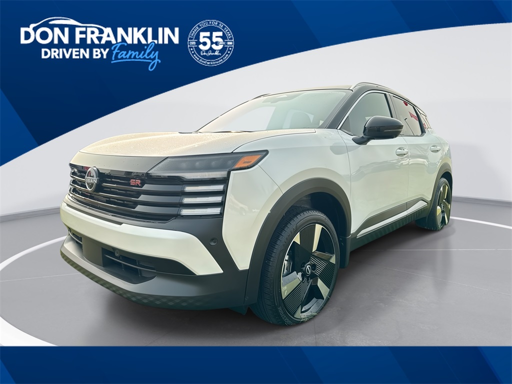 2025 Nissan Kicks SR AWD's photo