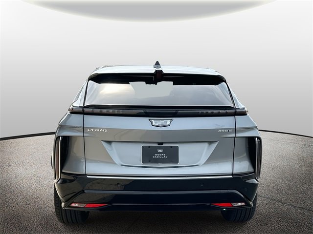 2025 Cadillac Lyriq Luxury photo 3