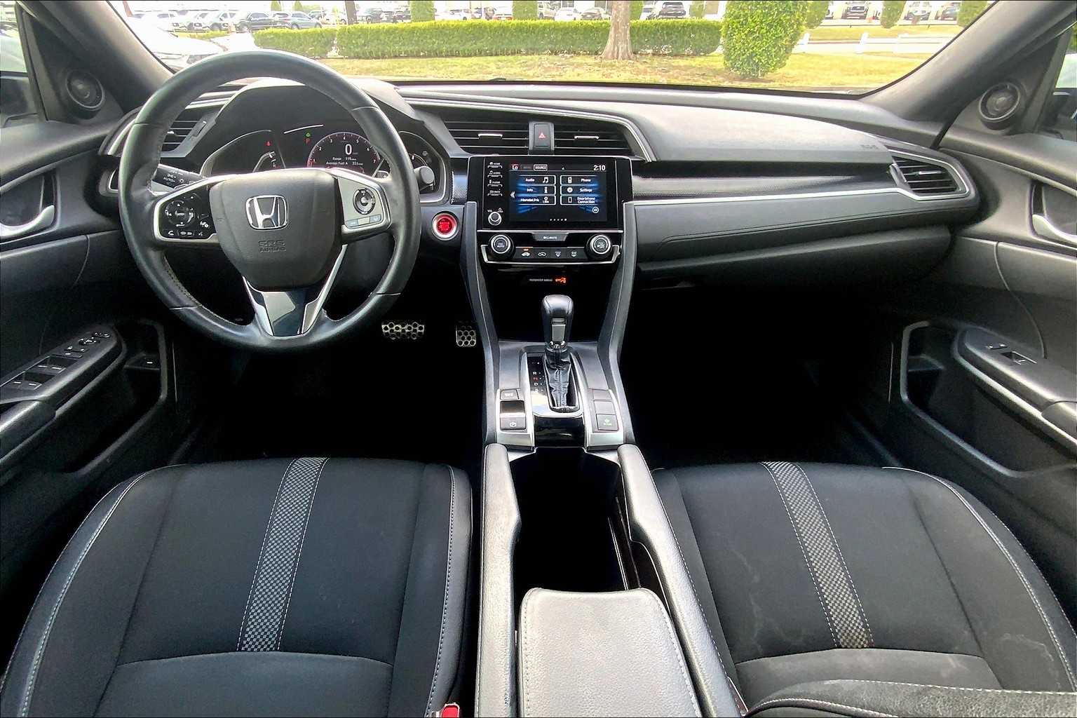 2019 Honda Civic Sport photo 13
